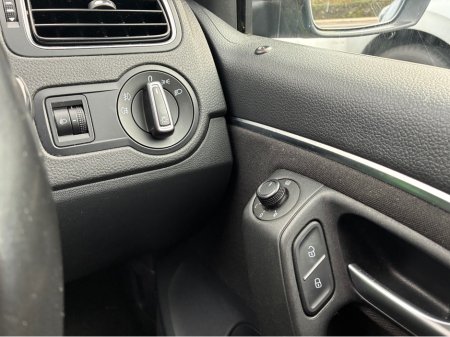 2016 Volkswagen Polo - thumbnail 13