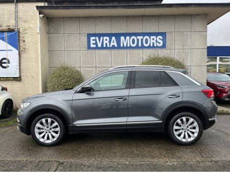 2020 Volkswagen T-Roc SPORT AUTOMATIC 1.5 PETROL //HIGH SPEC//PANORAMIC GLASS ROOF//SAT NAV//KEYLESS ENTRY// thumbnail