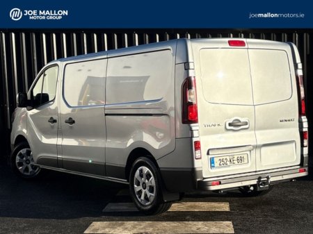 2025 Renault Trafic - thumbnail 2