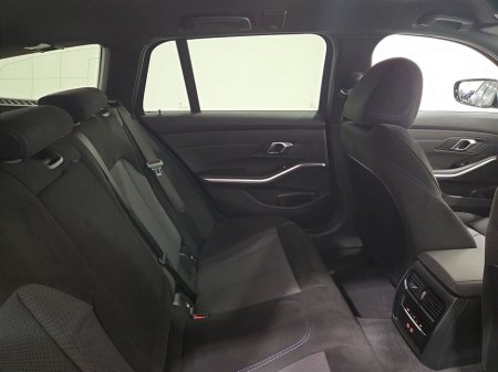 2025 BMW 3 Series - thumbnail 22