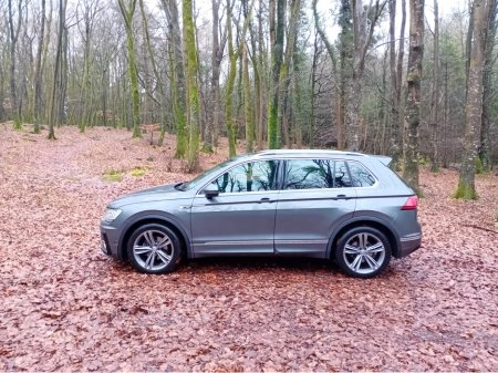 2020 Volkswagen Tiguan R-LINE 2.0 TDI  6 SPEED  150HP  SUV @ REDDY2DRIVE LTD €28,500 thumbnail