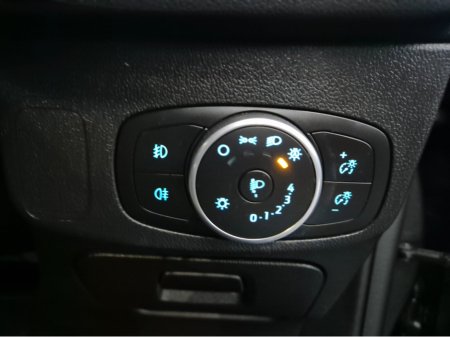 2019 Ford Focus - thumbnail 5