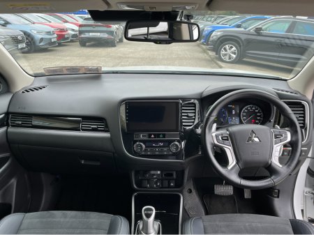 2018 Mitsubishi Outlander - thumbnail 14