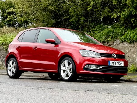 2017 Volkswagen Polo - view 2