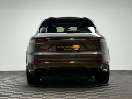 2020 Porsche Cayenne - thumbnail 6