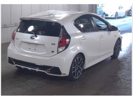 2018 Toyota Aqua Hybrid €13,500 thumbnail