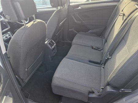 2019 Volkswagen Tiguan - thumbnail 15