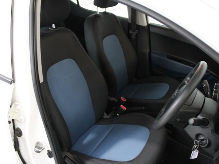 2020 Hyundai i10 - thumbnail 13