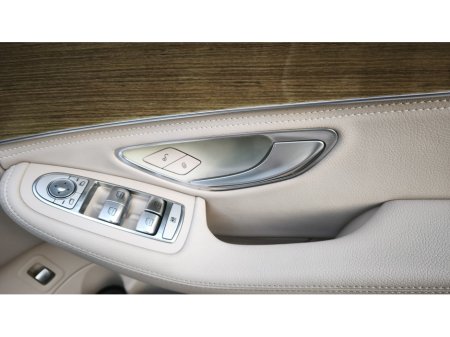 2016 Mercedes-Benz C Class - thumbnail 11