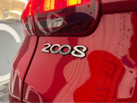 2018 Peugeot 2008 2018 PEUGEOT 2008 GT LINE 1.2 AUTOMATIC / CRUISE CONTROL / REVERSE CAMERA AND MORE €14,950 thumbnail