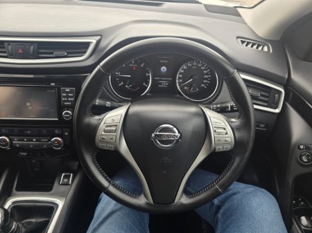 2016 Nissan Qashqai - thumbnail 9