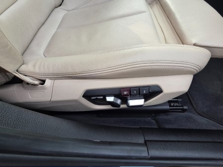 2016 BMW 3 Series - thumbnail 16