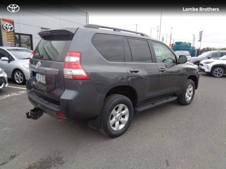 2018 Toyota Landcruiser - thumbnail 4