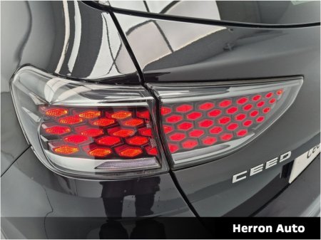 2025 Kia Ceed 1.0 GT Line Petrol €28,900 thumbnail