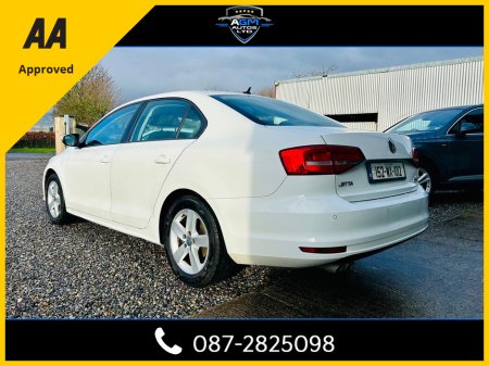 2015 Volkswagen Jetta CL 2.0 TDI MANUAL 5SPEED 110HP 4DR €10,950 thumbnail