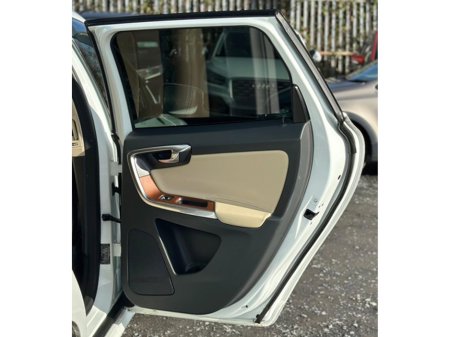 2017 Volvo XC60 2.0L Diesel Automatic Cream Leather Sunroof (8345) €21,995 thumbnail