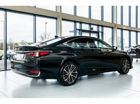 2022 Lexus ES 300 H ES Premuim Edition €39,899 thumbnail