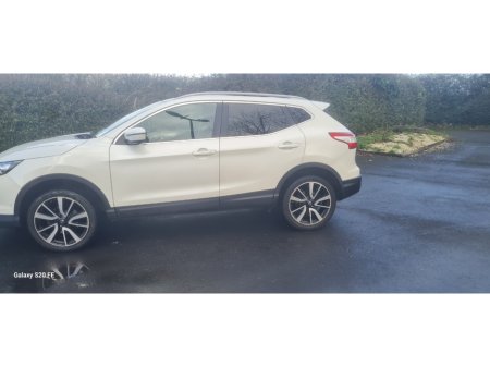 2015 Nissan Qashqai - thumbnail 3