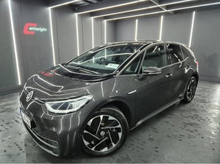 2022 Volkswagen ID.3 - view 2