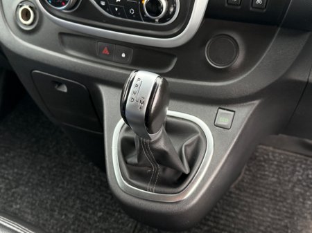 2021 Renault Trafic - thumbnail 24