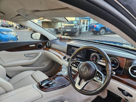 2020 Mercedes-Benz E Class E220 A/T 4DR Auto €29,990 thumbnail