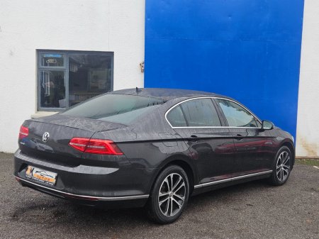 2018 Volkswagen Passat 1.6 TDI 120HP Highline €17,450 thumbnail