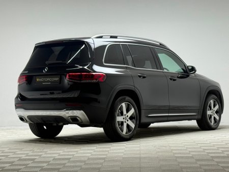 2023 Mercedes-Benz GLB GLB 200 €39,990 thumbnail