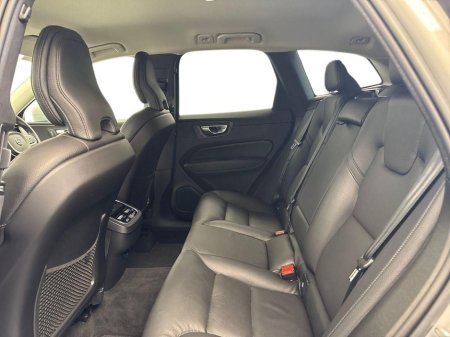 2022 Volvo XC60 - thumbnail 10