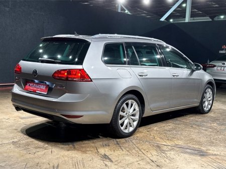2017 Volkswagen Golf 1.2 TSI COMFORT LINE ESTATE - FACTORY ALLOYS - PADDLE SHIFT - CRUISE CONTROL - REAR CAMERA €14,450 thumbnail
