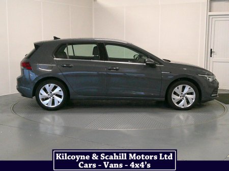 2022 Volkswagen Golf STYLE TDI €27,950 thumbnail