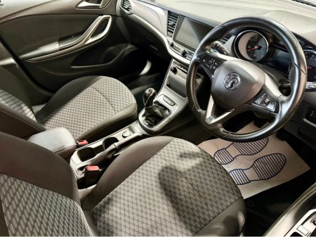 2017 Opel Astra - thumbnail 14