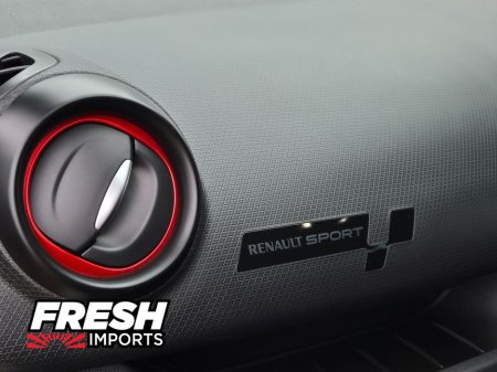 2017 Renault Clio TOP SPEC RS thumbnail