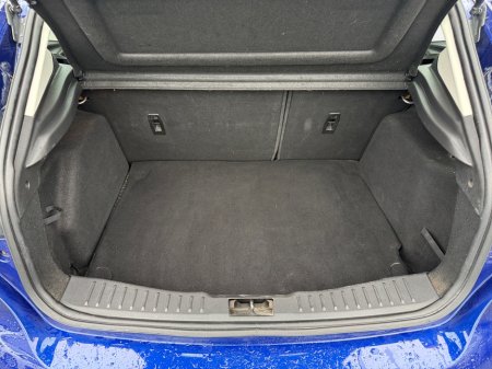 2018 Ford Focus - thumbnail 9