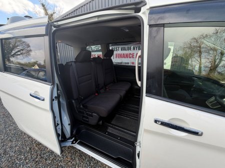 2017 Nissan Serena - thumbnail 8