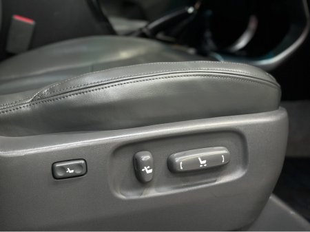 2004 Toyota Landcruiser - thumbnail 13