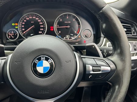 2016 BMW 5 Series - thumbnail 38