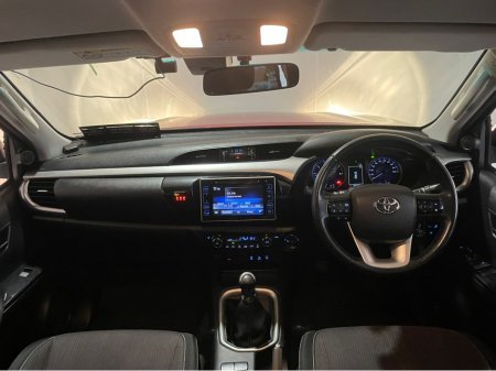 2018 Toyota Hilux DOUBLE CAB SR5 4DR DREW €29,950 thumbnail