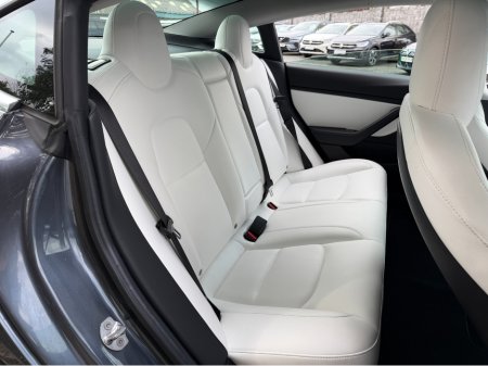 2019 Tesla Model 3 PERFORMACE..WHITE LEATHER..AWD €20,900 thumbnail