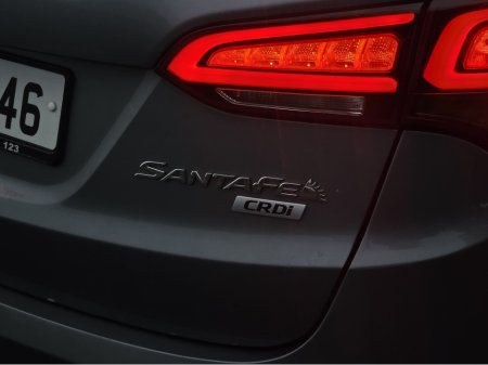 2017 Hyundai Santa Fe 2WD EXECUTIVE AUTOMATIC 5DR AU €16,950 thumbnail