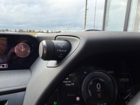 2021 Lexus UX 250 H - thumbnail 30