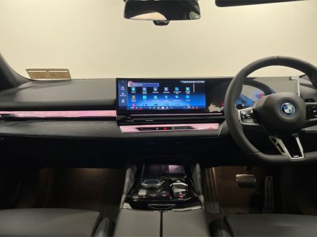 2026 BMW 5 Series 530e M Sport- IMMEDIATE DELIVERY thumbnail