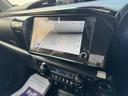 2025 Toyota Hilux *NO VAT* 2.8 INVINCIBLE  AUTO #332 €57,999 thumbnail