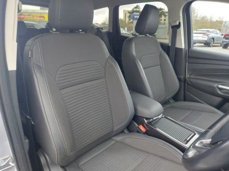 2017 Ford Kuga - thumbnail 15