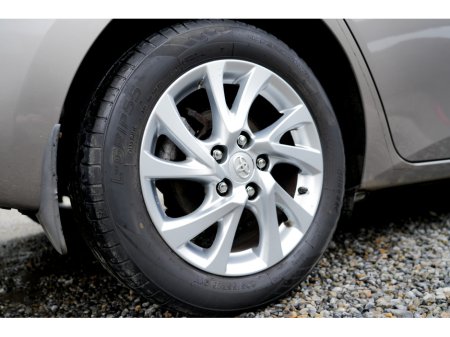 2016 Toyota Auris - thumbnail 10