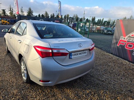 2015 Toyota Corolla D-4D 90 (1.4) Aura €8,950 thumbnail