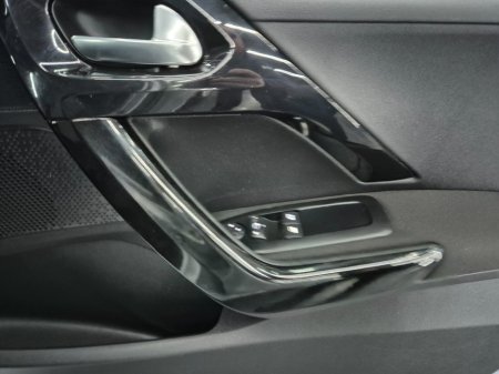 2016 Peugeot 208 - thumbnail 18