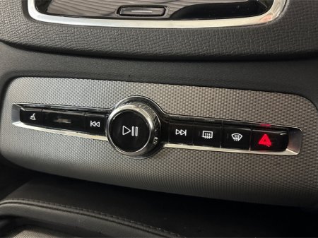 2022 Volvo XC90 2.0 T8**7 SEATER**BLACK LEATHER INTERIOR**FRONT HEATED ELECTRIC MEMORY SEATS**HEATED MULTIFUNCTIONAL STEERING WHEEL**TOUCH SCREEN DIGITAL MEDIA DISPLAY**REVERSE CAMERA*KEYLESS START*ELECTRIC TAILGATE* €53,995 thumbnail