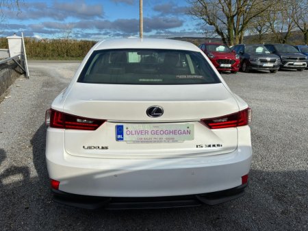 2016 Lexus IS 300 h - thumbnail 24
