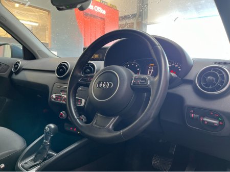 2017 Audi A1 - thumbnail 9
