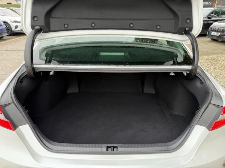 2020 Toyota Camry - thumbnail 24